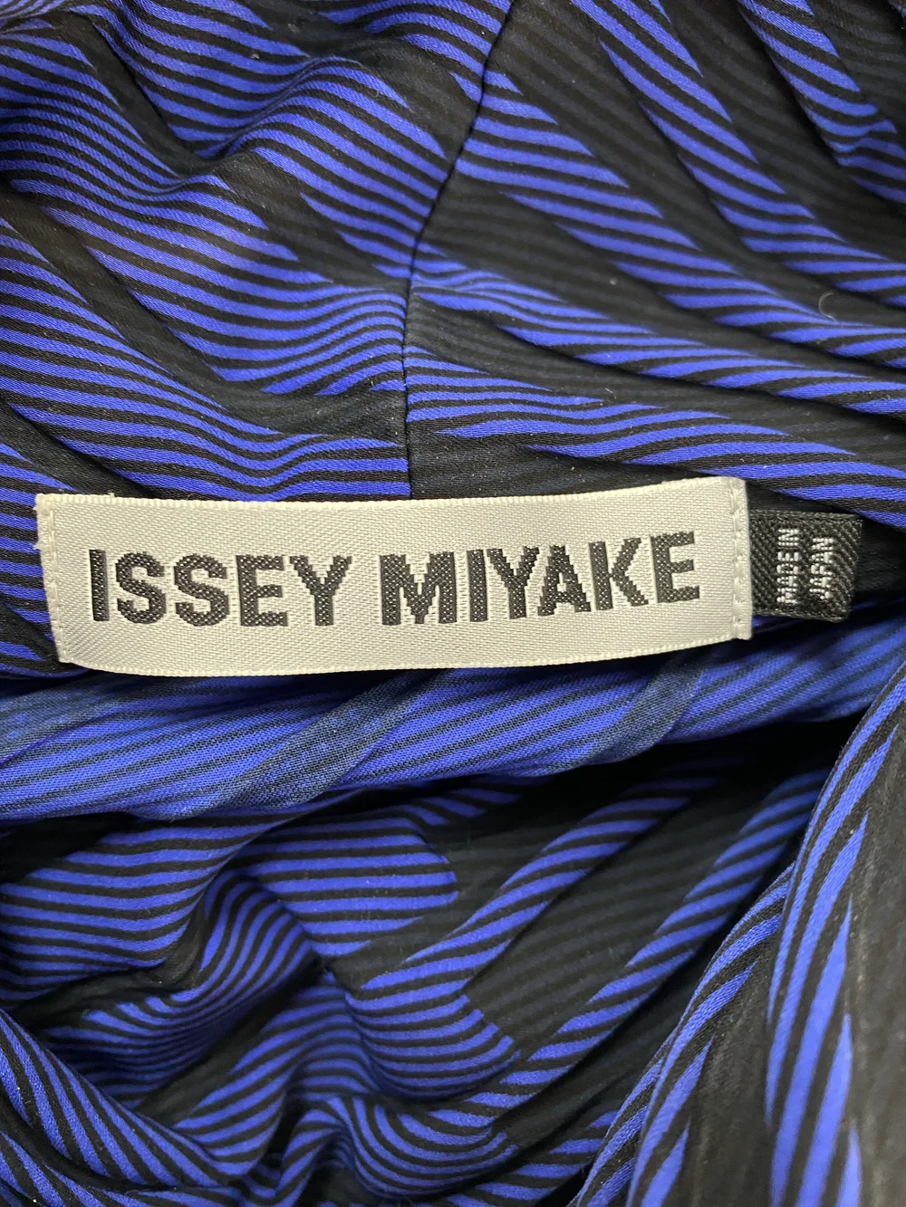 Issey Miyake blue wave pleated top — JAMES VELORIA
