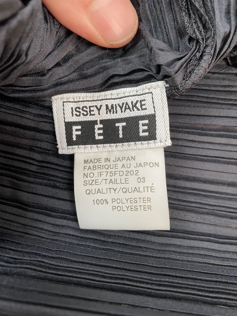 イッセイミヤケ折り紙ジャケットちろ IMG_0551.png?format=1000w