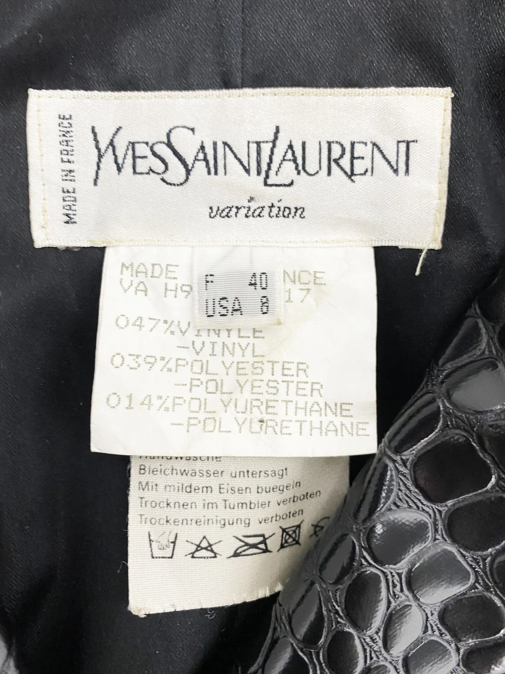 ジャケット・アウター 90's \"Yves Saint Laurent\" coat Yves Saint Laurent 90s croc embossed vinyl trench coat