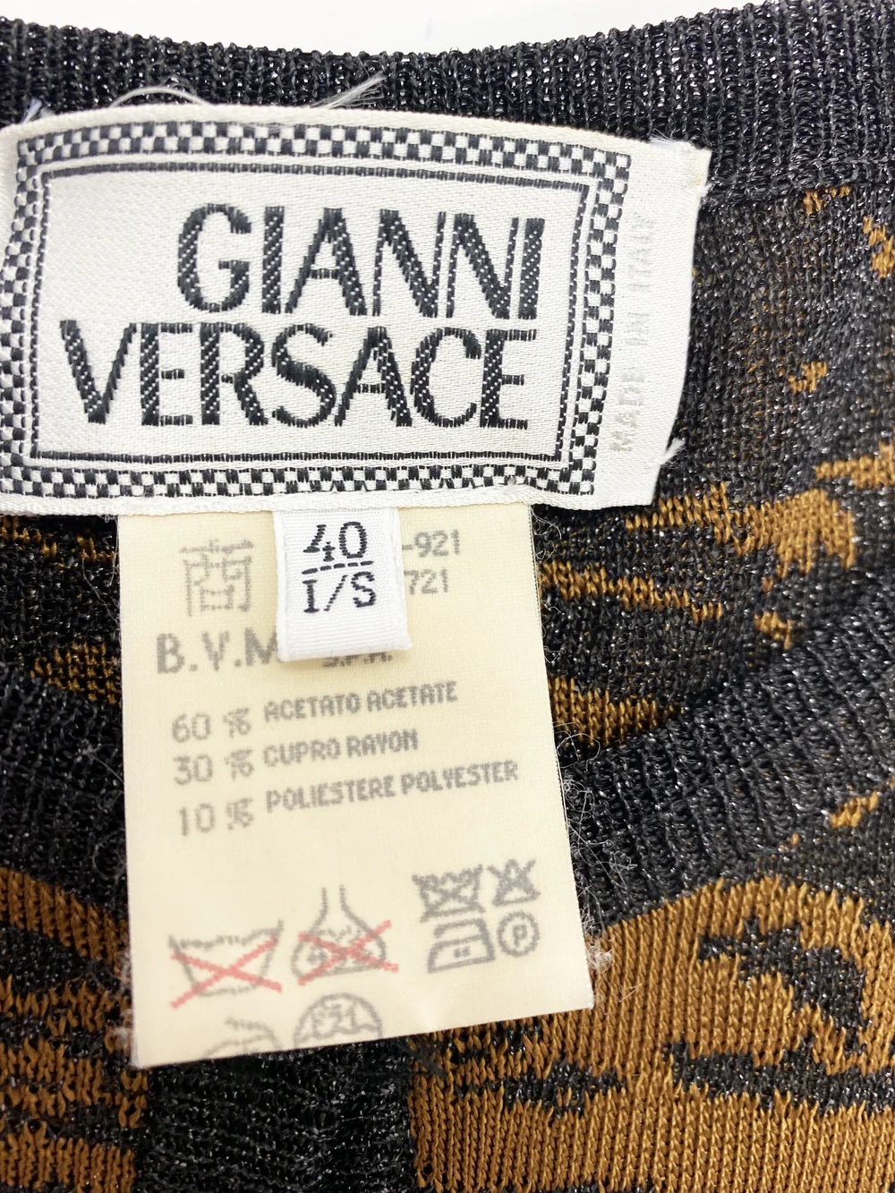 トップス vintage made in italyVERSACE cardigun ea Gianni