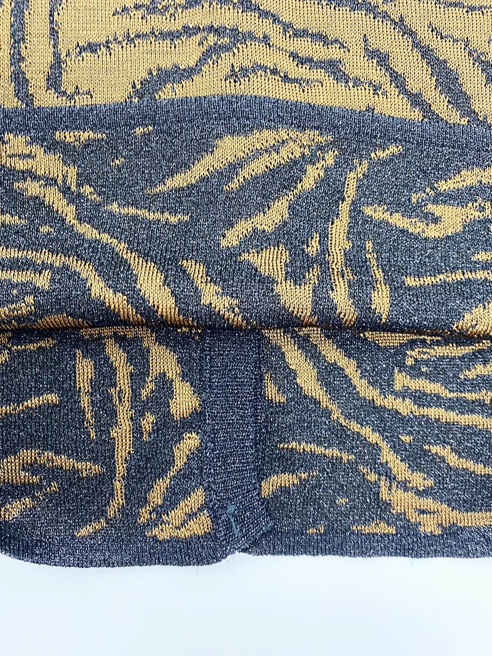 トップス vintage made in italyVERSACE cardigun ea Gianni Versace 90s tiger print cardigan — JAMES VELORIA