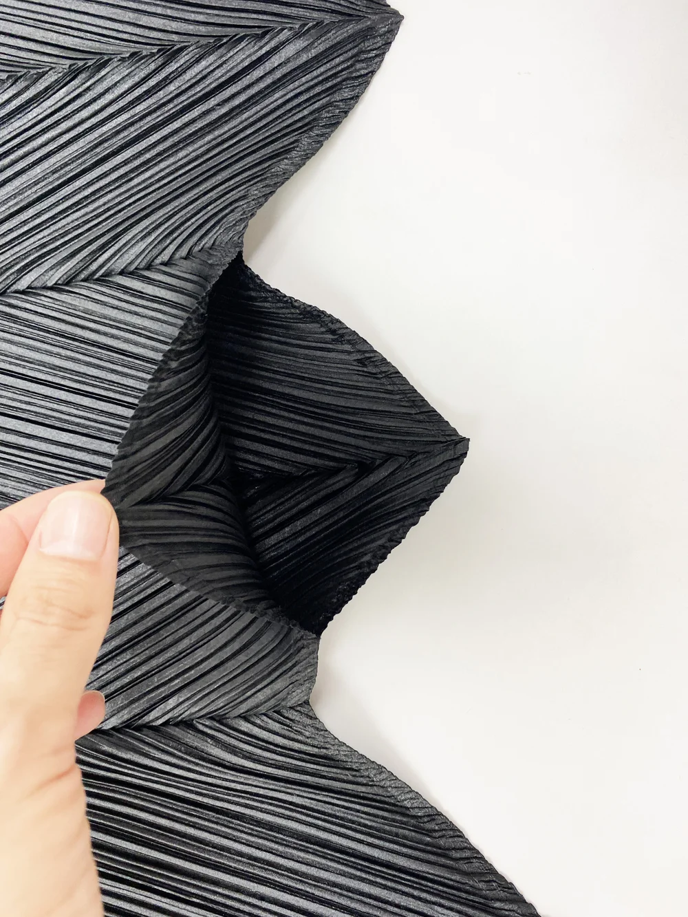 Issey Miyake zig zag pleated top — JAMES VELORIA