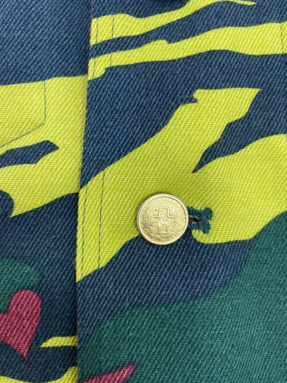 JUNIOR GAULTIER 迷彩柄トラッカージャケット　48サイズ JUNIOR GAULTIER 迷彩柄トラッカージャケット 48サイズ V118