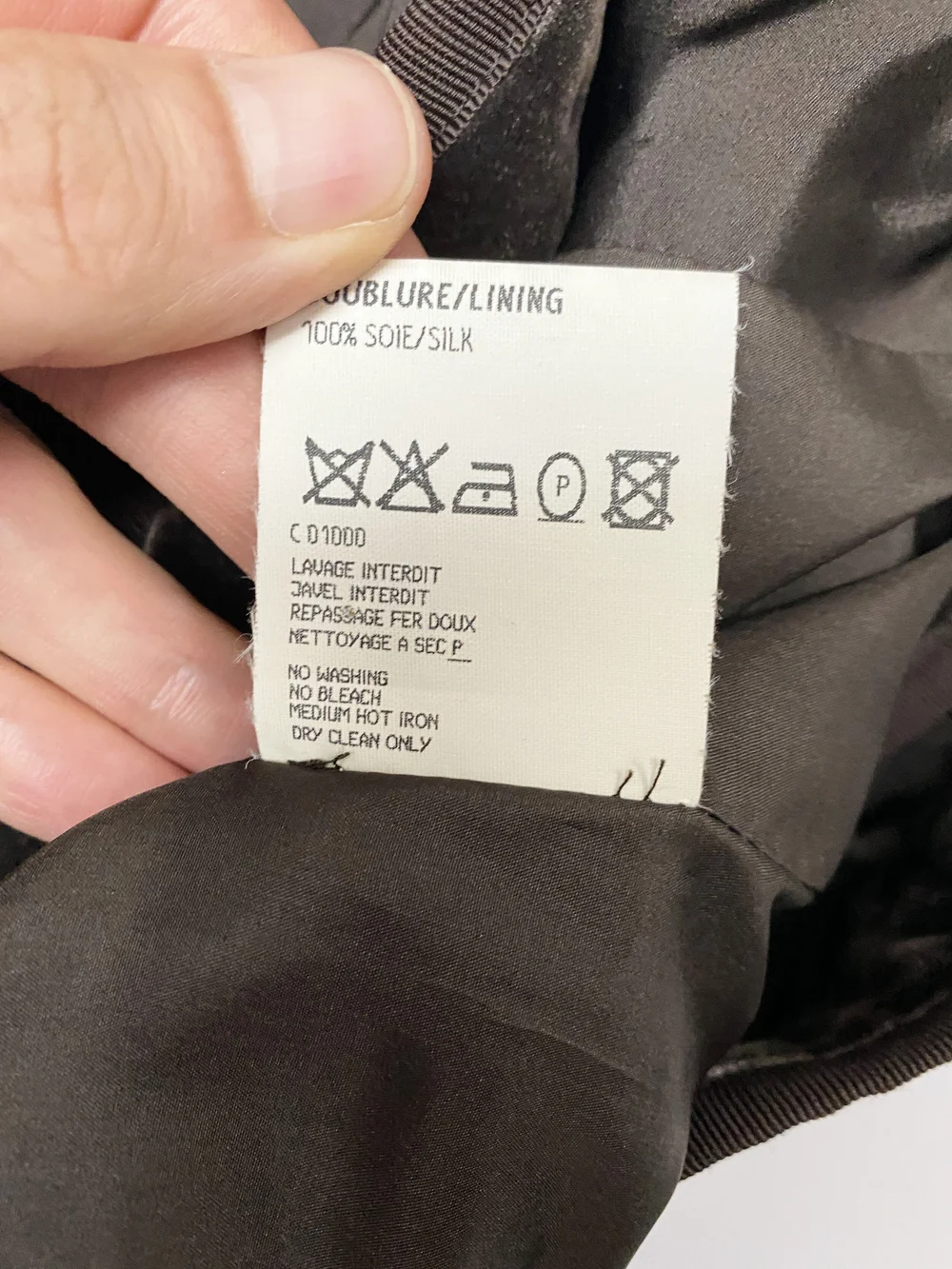 洋書 Yves Saint Laurent The UniverseofFashion Yves Saint Laurent - Tuxedo - Edp | Olfactoryfactoryllc