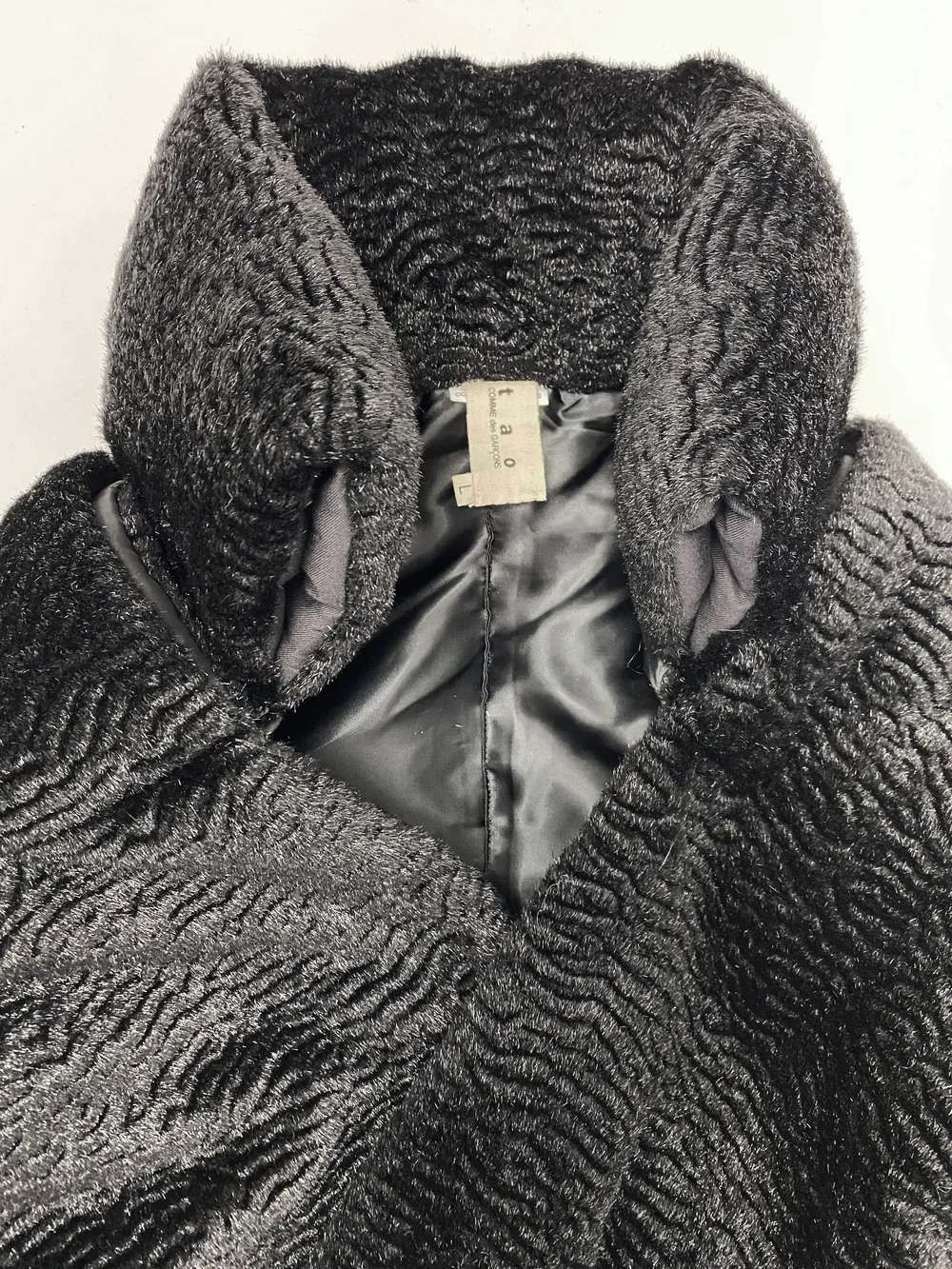 Comme des Garcons Tao F/W 2009 faux fur jacket — JAMES VELORIA