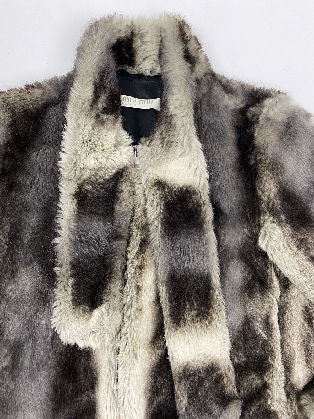 Miu Miu F/W 2000 faux fur jacket — JAMES VELORIA Miu Miu F/W 2000 faux fur jacket — JAMES VELORIA