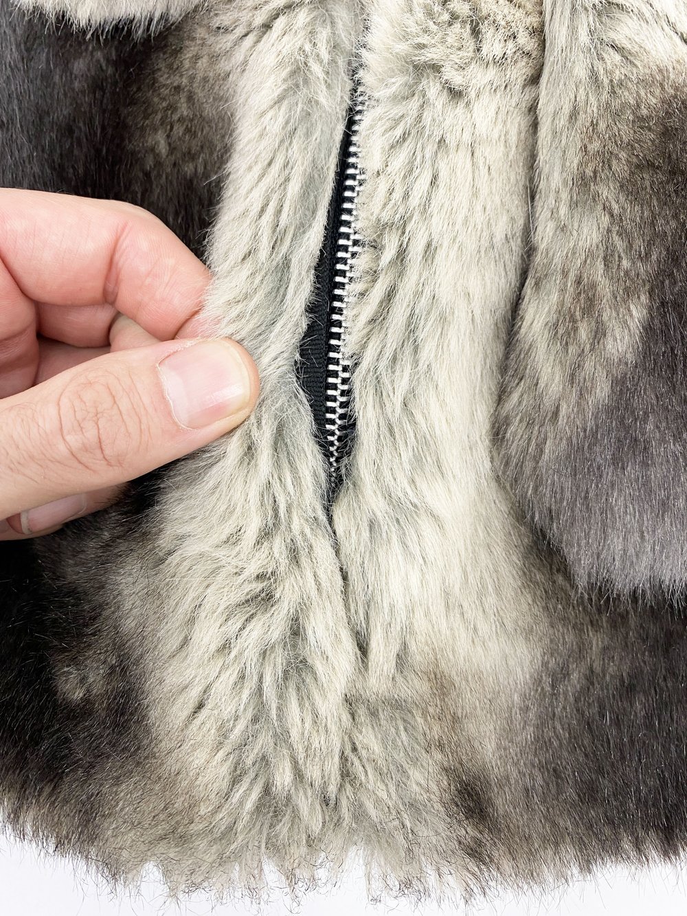 Miu Miu F/W 2000 faux fur jacket — JAMES VELORIA Miu Miu F/W 2000 faux fur jacket — JAMES VELORIA