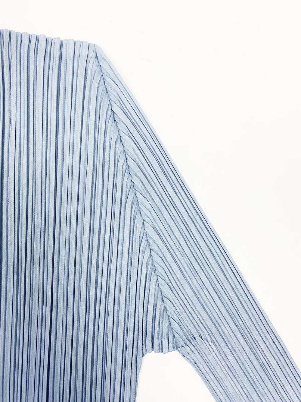 Pleats Please gray blue pleated top — JAMES VELORIA