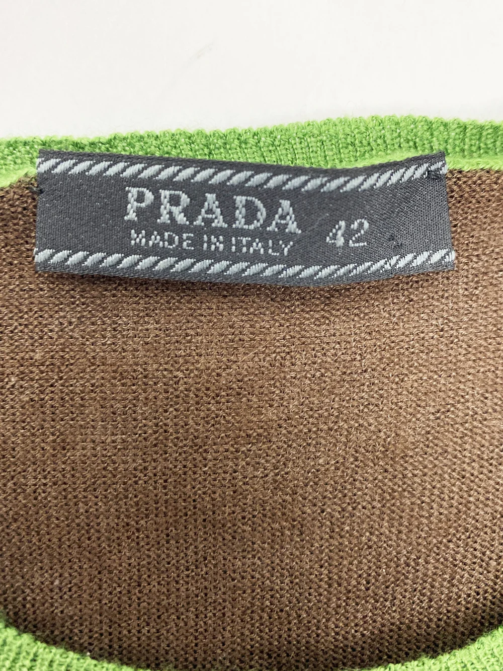 ジャケット PRADA Pastel Green Cashmere Vest Prada F/W 1999 green cashmere vest — JAMES VELORIA