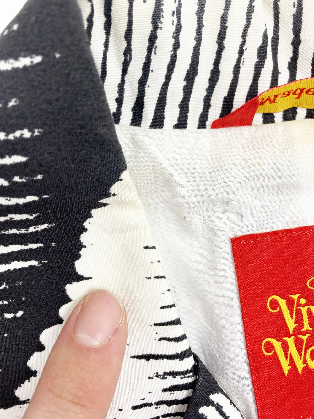 極美品Vivienne Westwood タイプライタークロス フリルジャケット Vivienne Westwood 90s printed peplum jacket — JAMES VELORIA