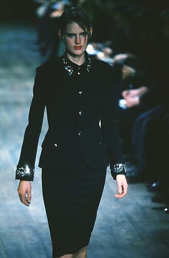 yohji-yamamoto-fall-winter-1997.jpeg
