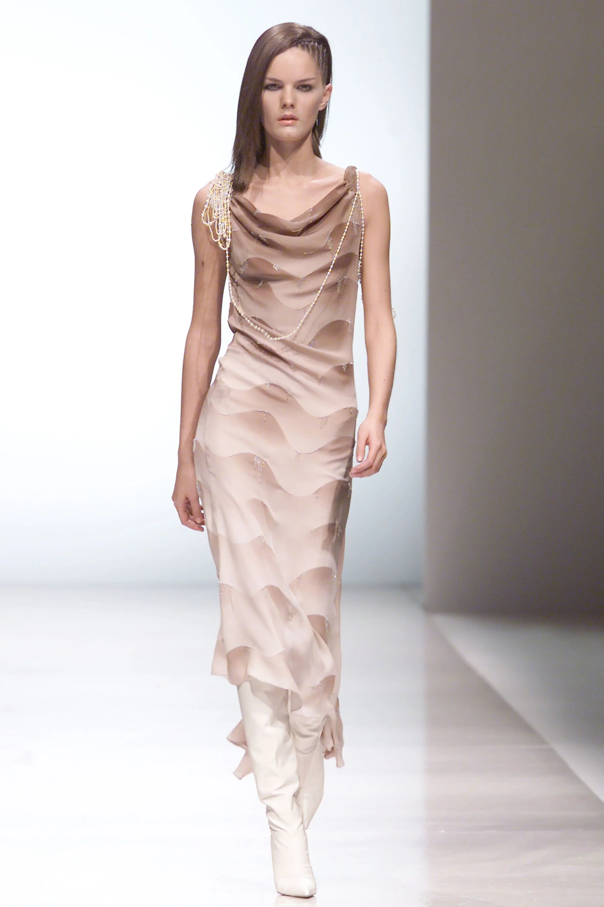 chloe-fall-winter-2001-2.JPG