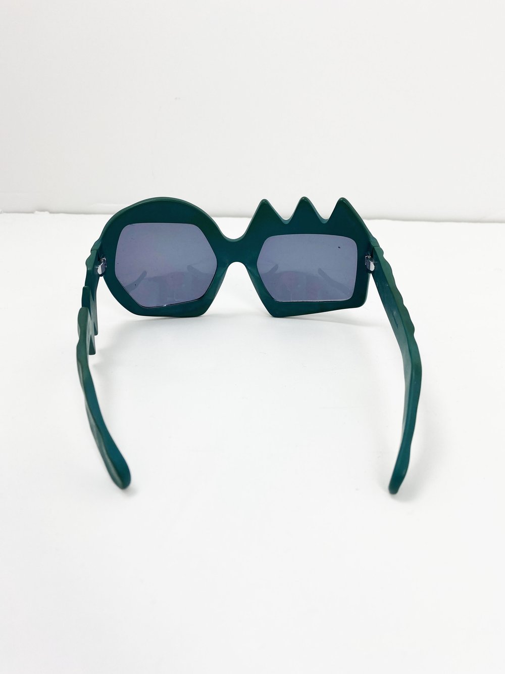 Walter Van Beirendonck F/W 2018 asymmetrical sunglasses — JAMES VELORIA