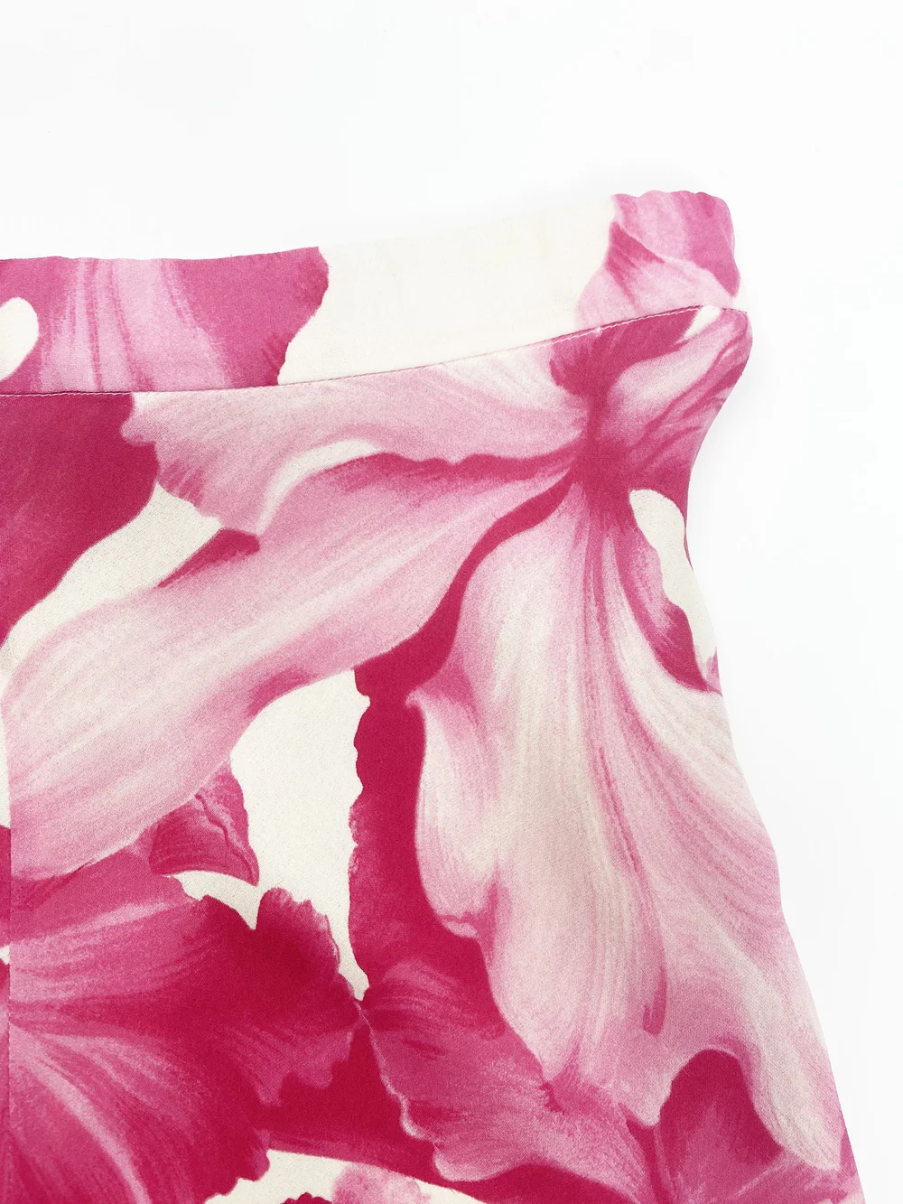 Celine S/S 2004 hibiscus print silk skirt — JAMES VELORIA