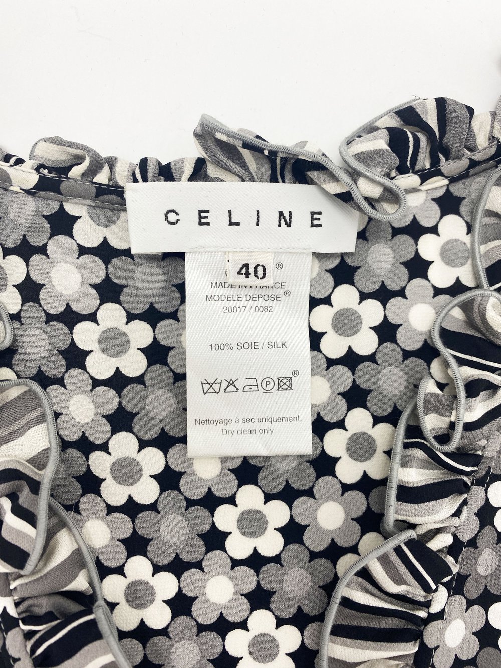 セリーヌ celine トップス 花柄 フィービー Celine F/W 2002 gray flower print silk wrap top — JAMES VELORIA