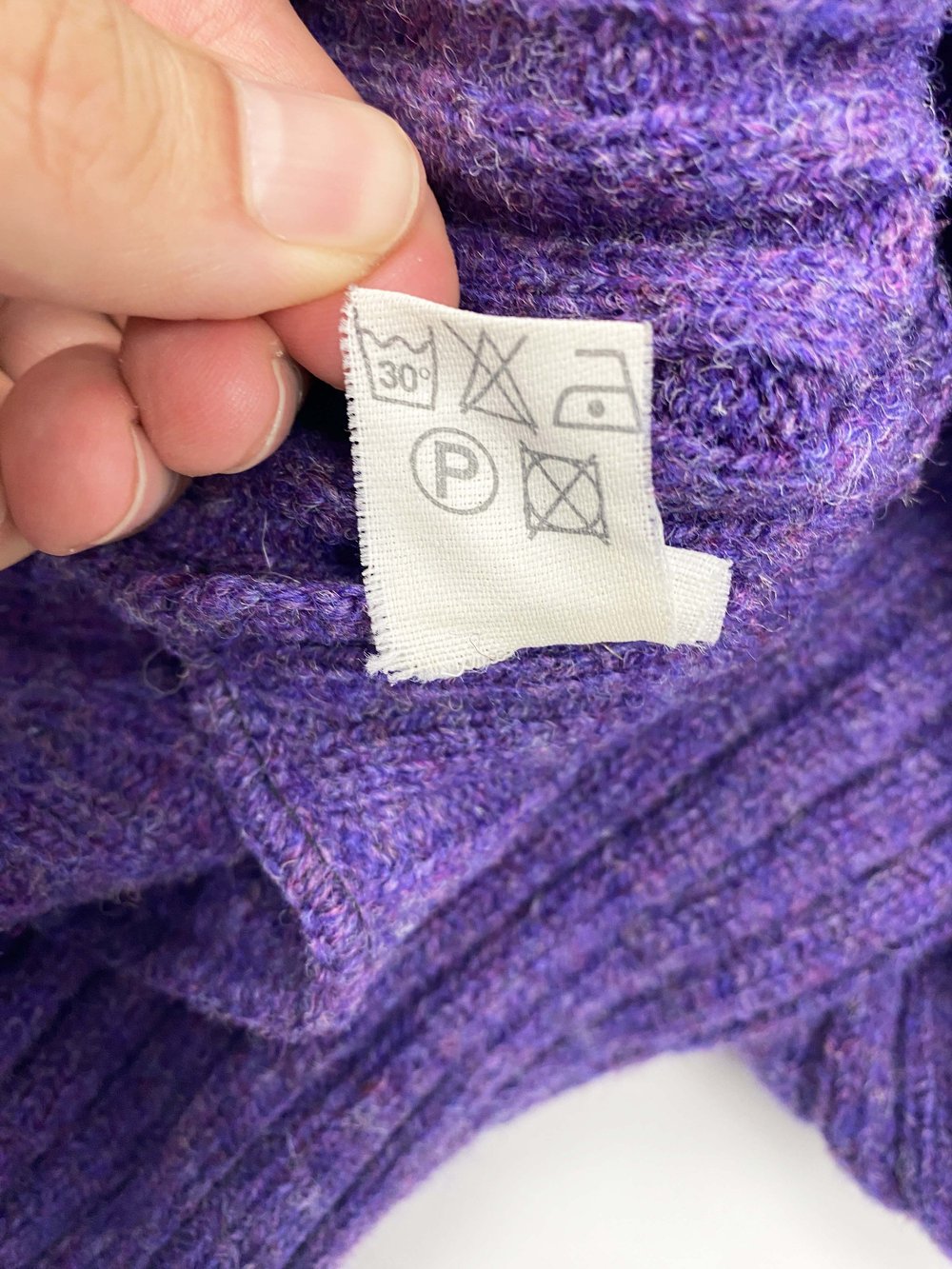 Vivienne Westwood F/W 1998 giant orb button cardigan — JAMES VELORIA