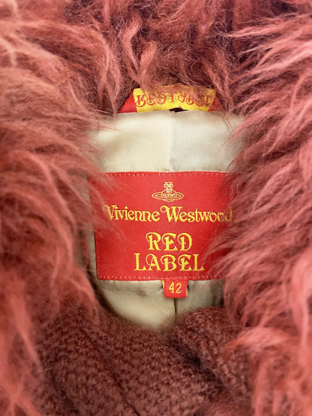 Vivienne Westwood F/W 1998 furry collar coat — JAMES VELORIA