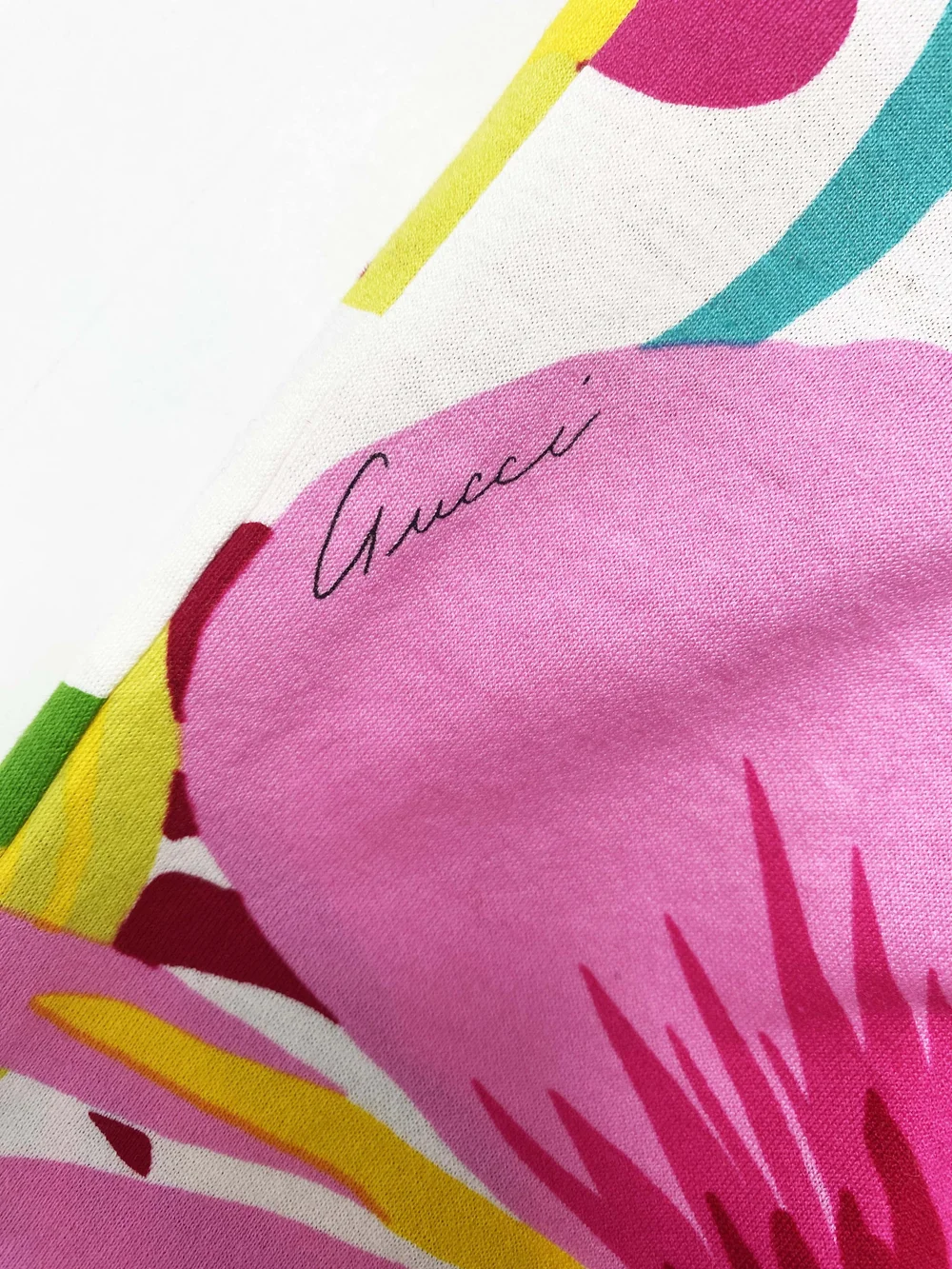 Gucci S/S 1999 floral print t-shirt — JAMES VELORIA