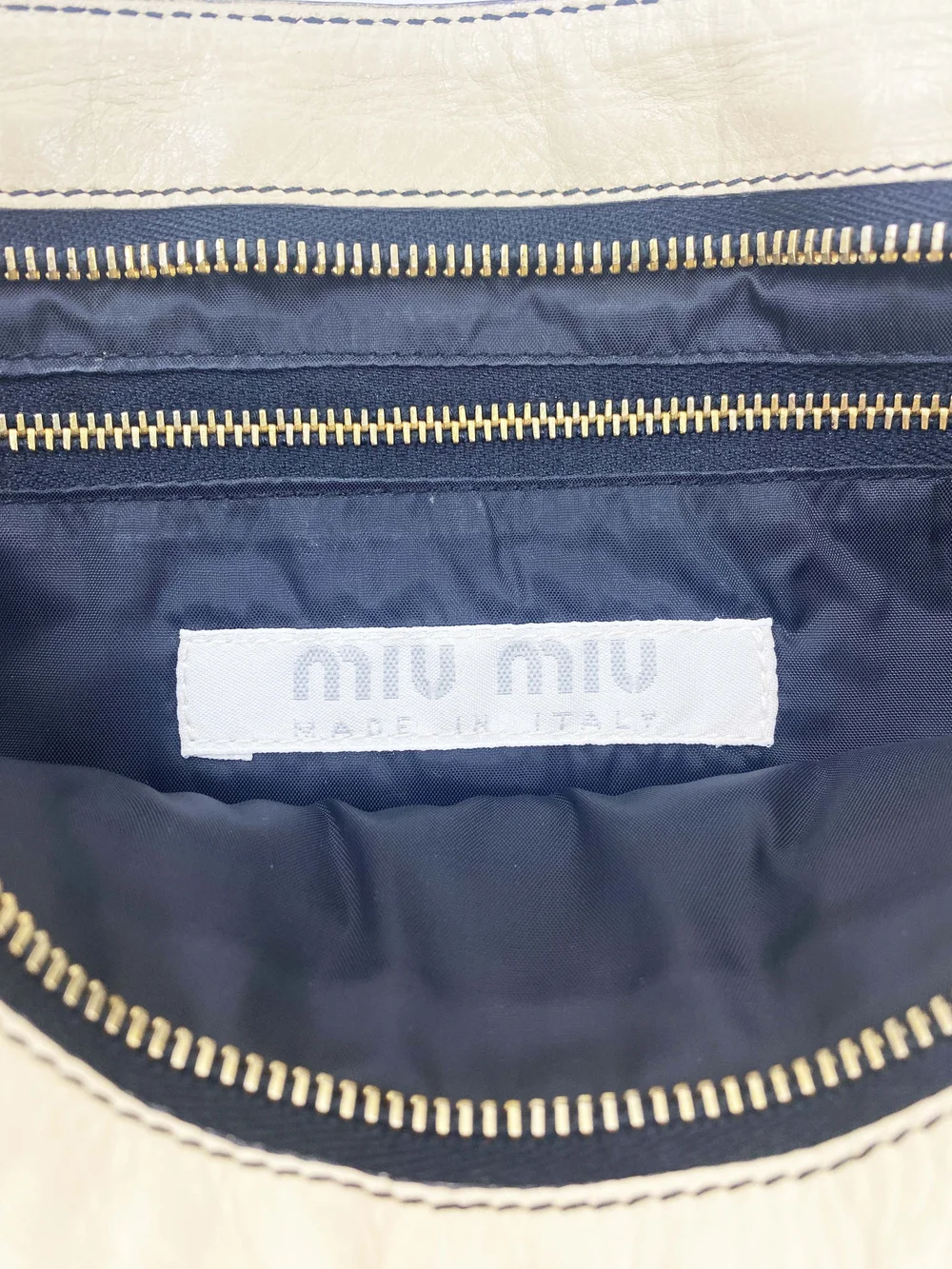 バッグ miumiu 90s Archive Canvas Duffel bag バッグ miumiu 90s Archive Canvas Duffel bag miumiu 90s