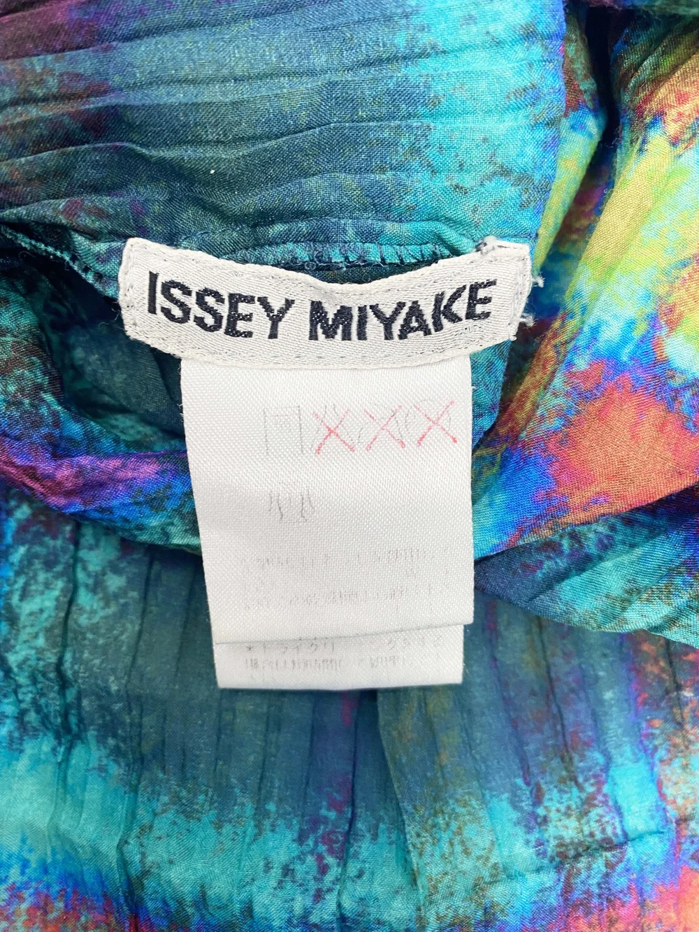 Issey Miyake 1998 plaid pleated top — JAMES VELORIA