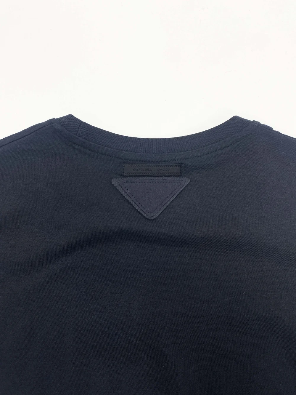 Prada 2009 woman applique t-shirt — JAMES VELORIA