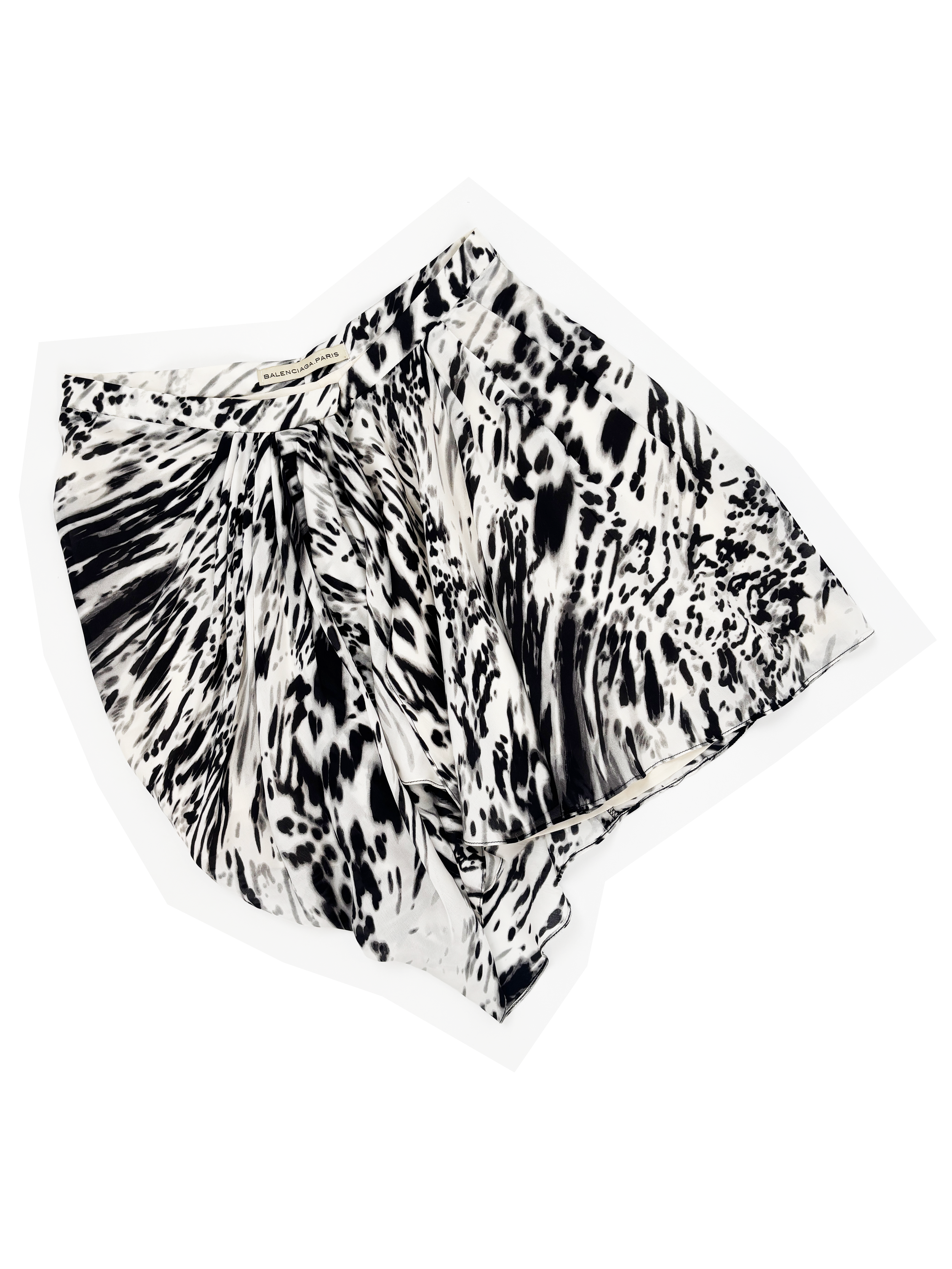 balenciaga-spring-summer-2010-printed-draped-silk-skirt-animal-print-black-white-nicolas-ghesquiere.png