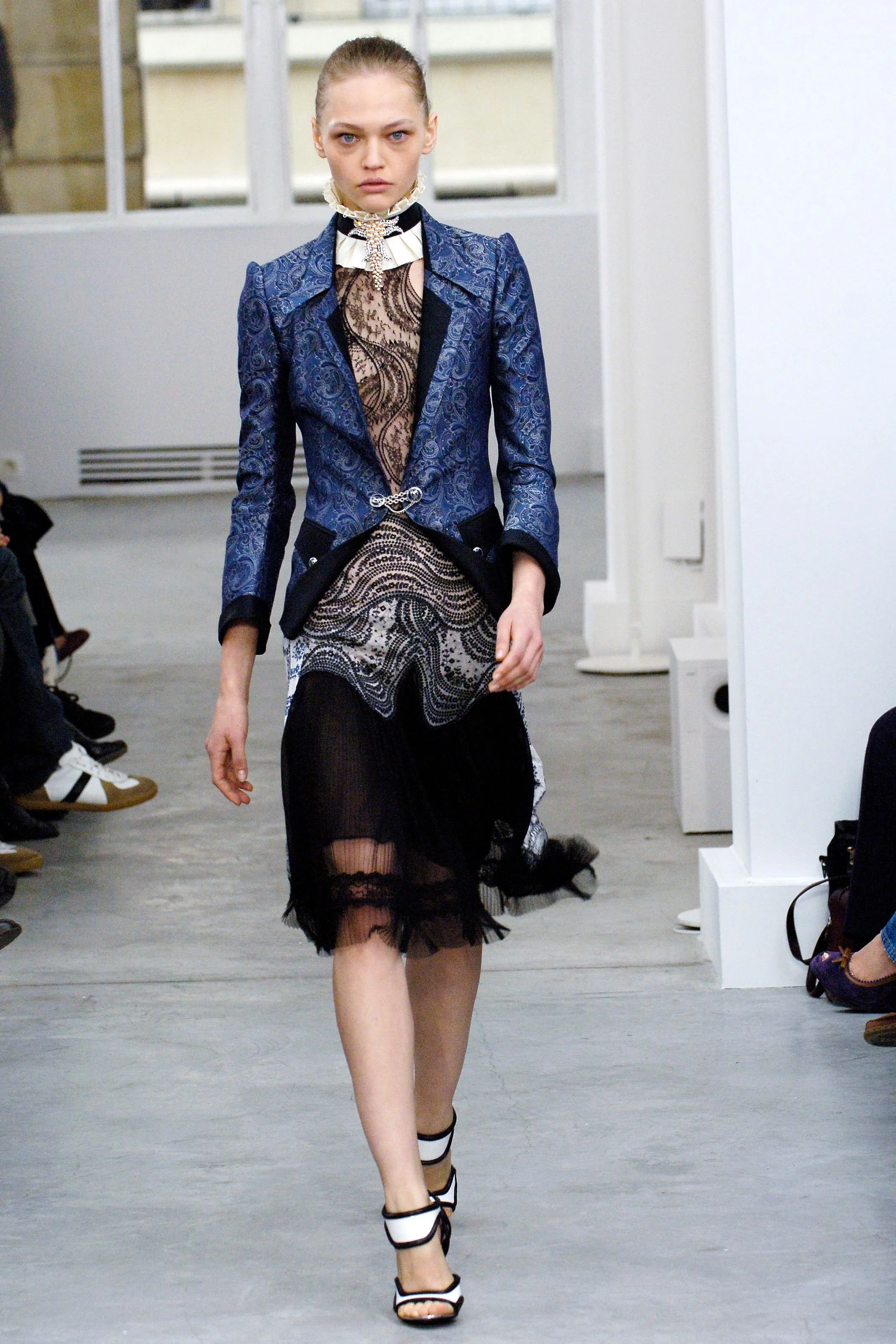 balenciaga-spring-summer-2006-ss-jacquard-silk-jacket-blazer-paisley-chain-nicolas-ghesquiere-vintage-archive-runway.JPG