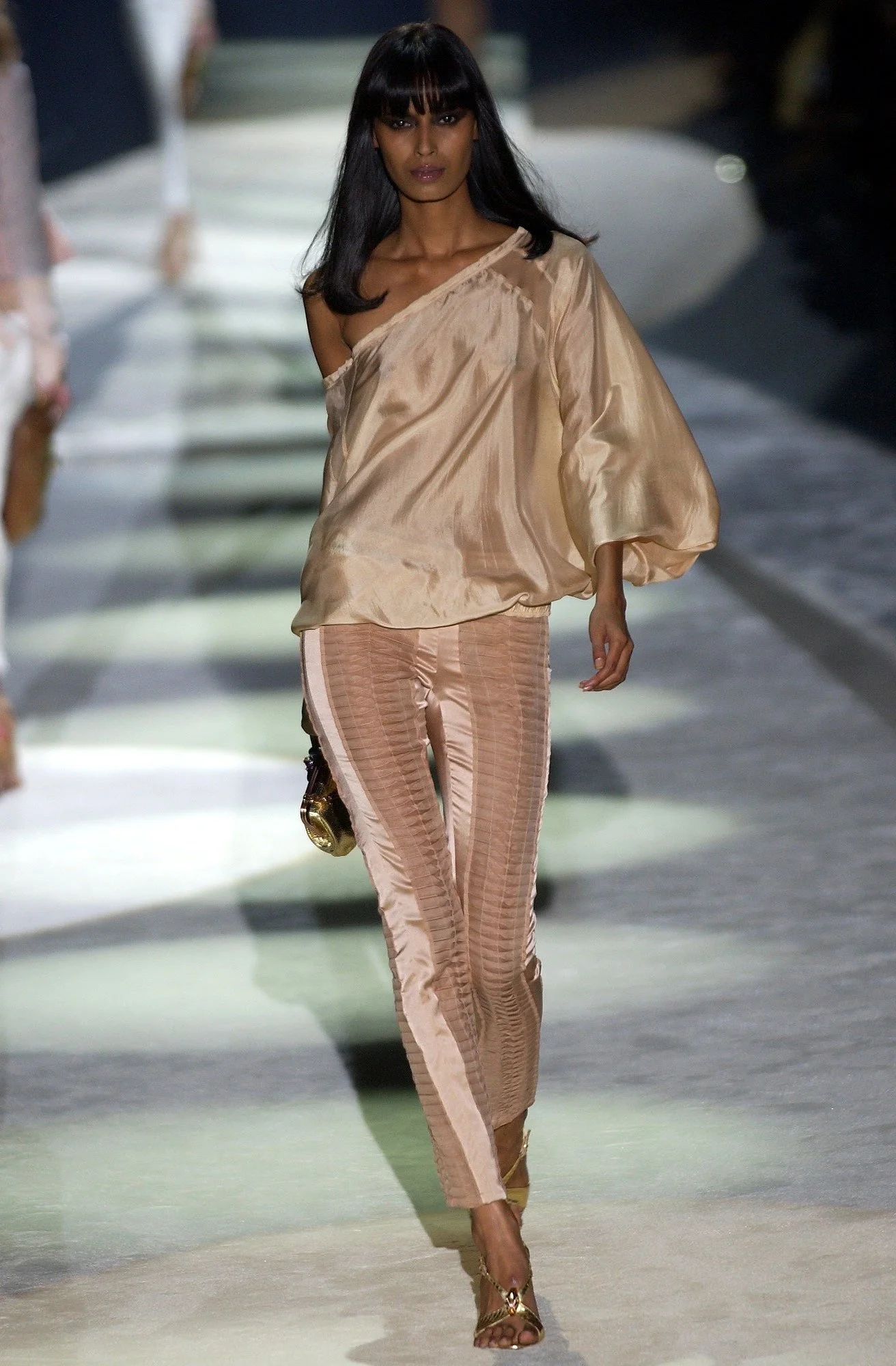 gucci-2003-pink-silk-pleated-skirt-stretch-satin-origami-tom-ford-vintage-y2k-archive-runway.JPG