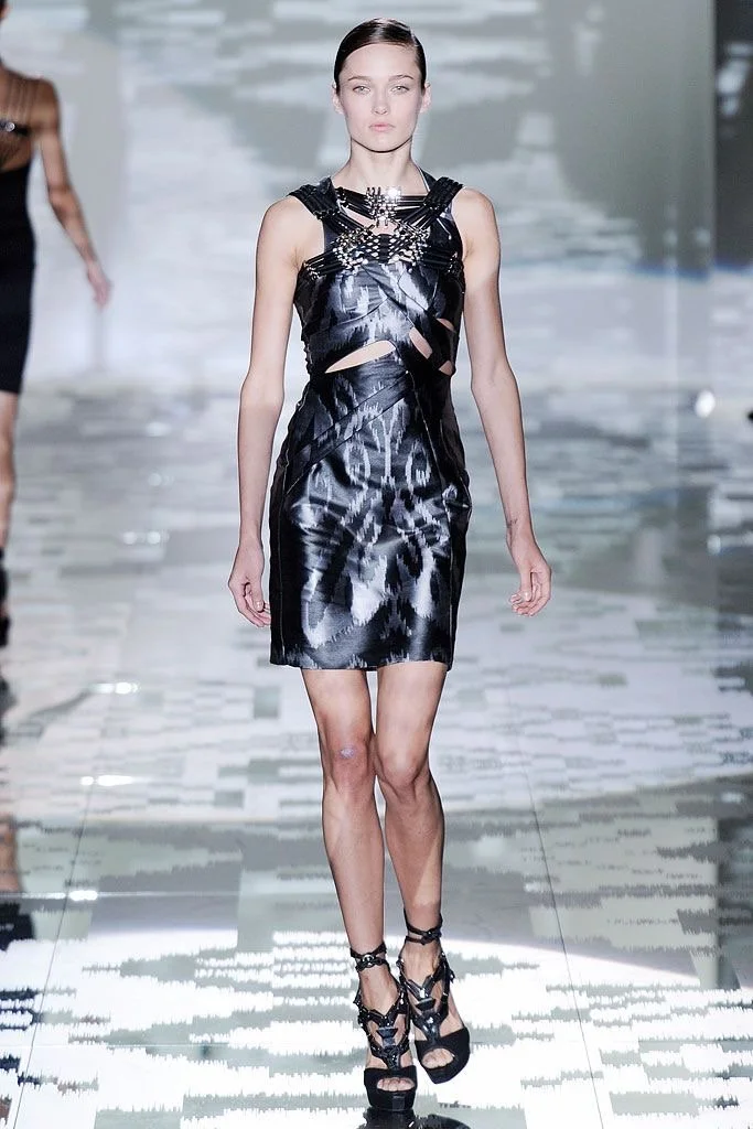 gucci-spring-summer-2010-brocade-zebra-stripe-metallic-bondage-strap-deconstructed-dress-cutout-vintage-frida-giannini-y2k-runway.JPG