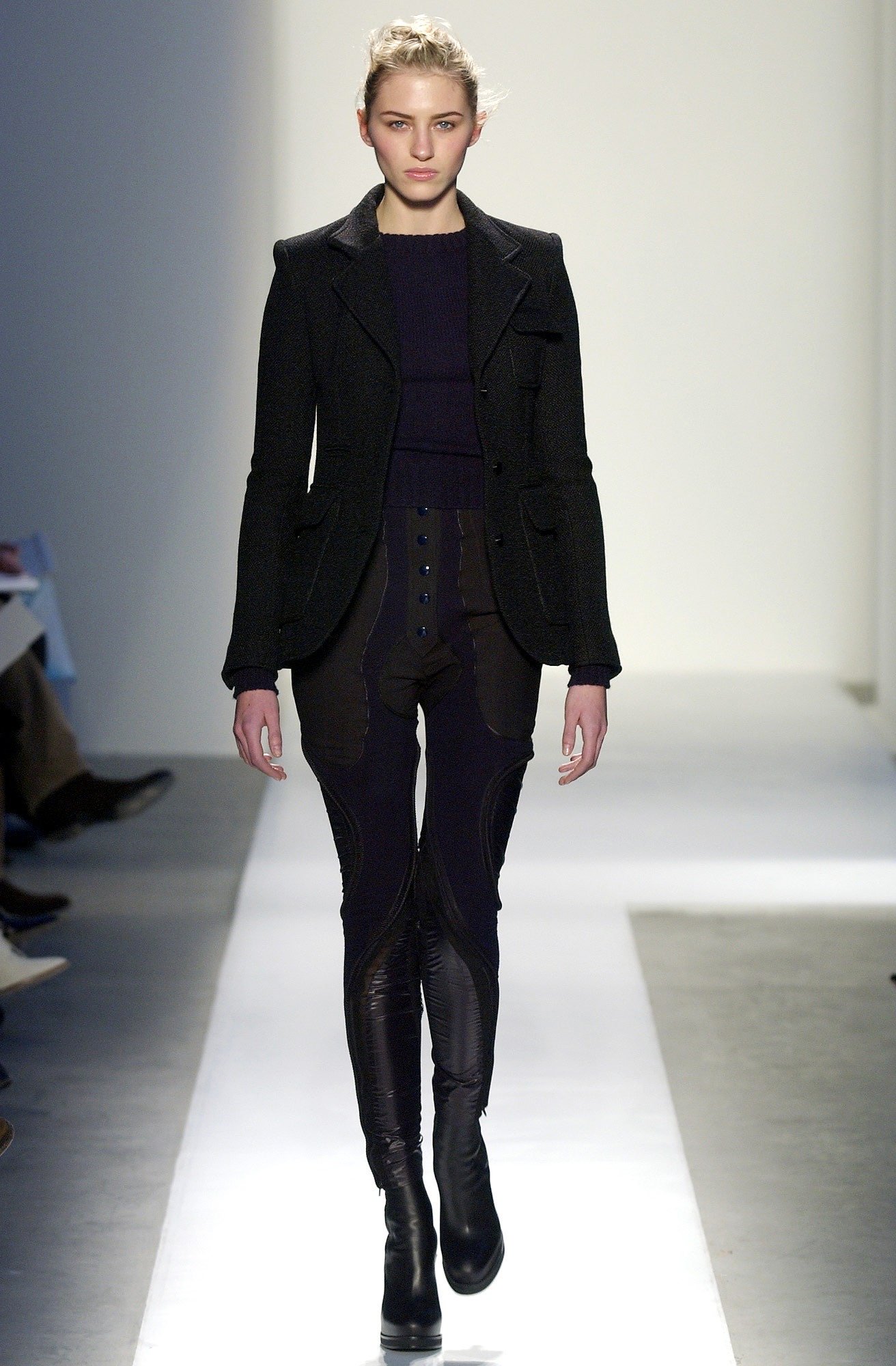 balenciaga-fall-winter-2003-black-blazer-metal-button-pockets-fw-vintage-archive-nicolas-ghesquiere-y2k-runway.JPG