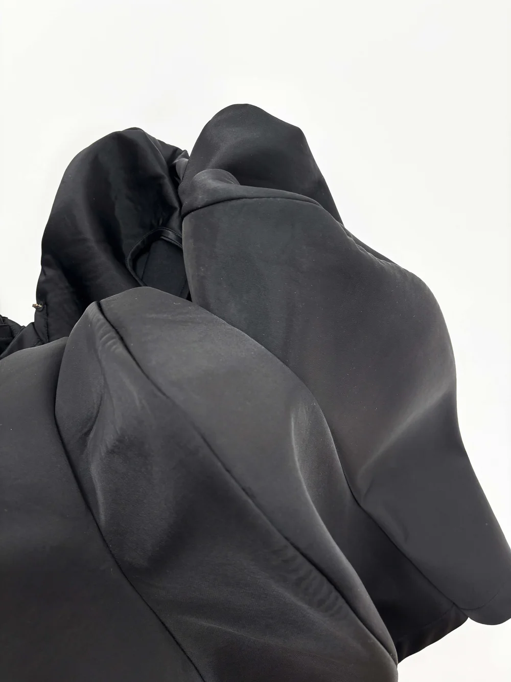 Junya Watanabe F/W 1999 sculptural cape — JAMES VELORIA