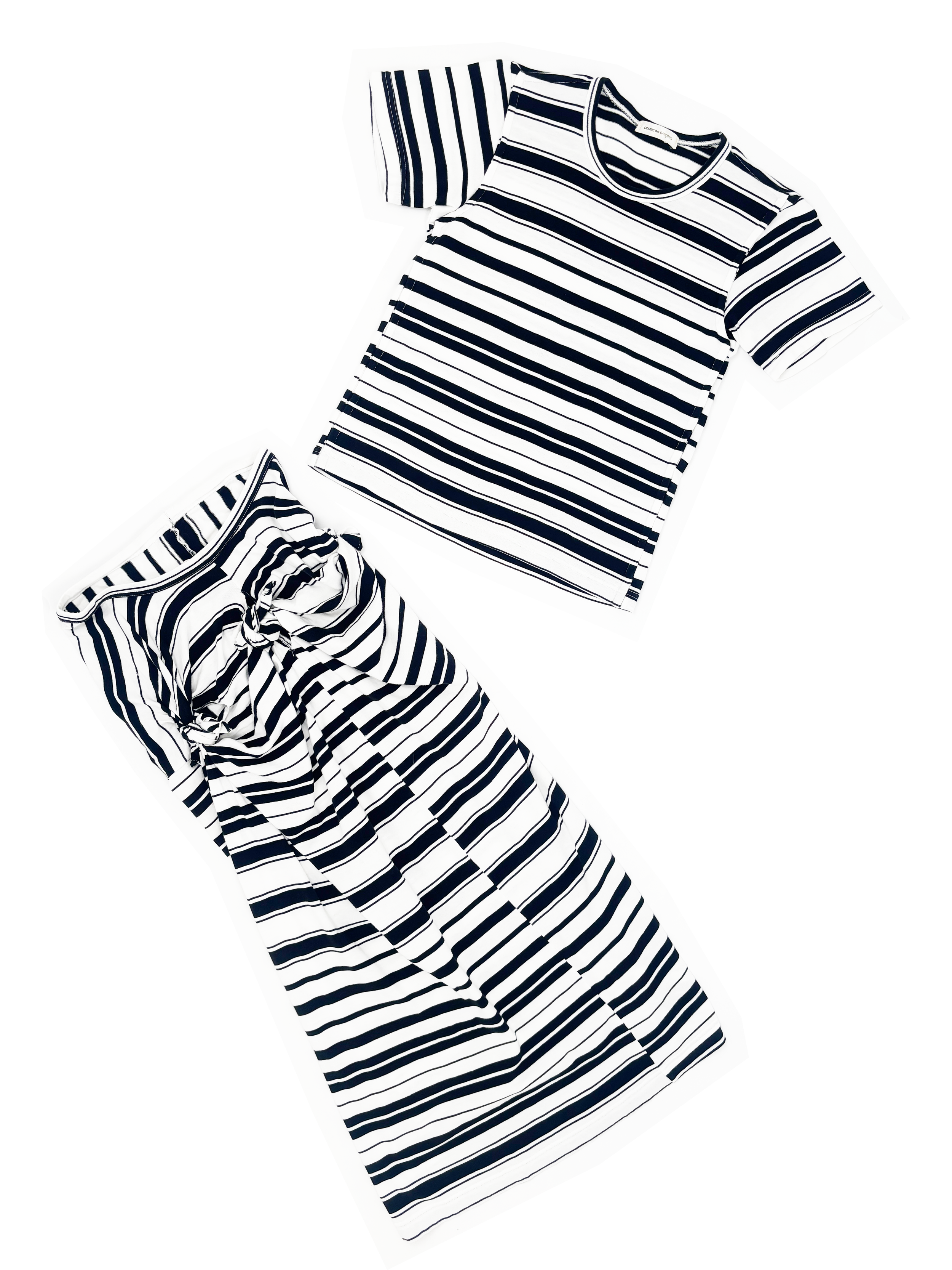 comme-des-garcons-spring-summer-2003-striped-black-and-white-t-shirt-tshirt-skirt-knot-tie-knotted-vintage-y2k.png