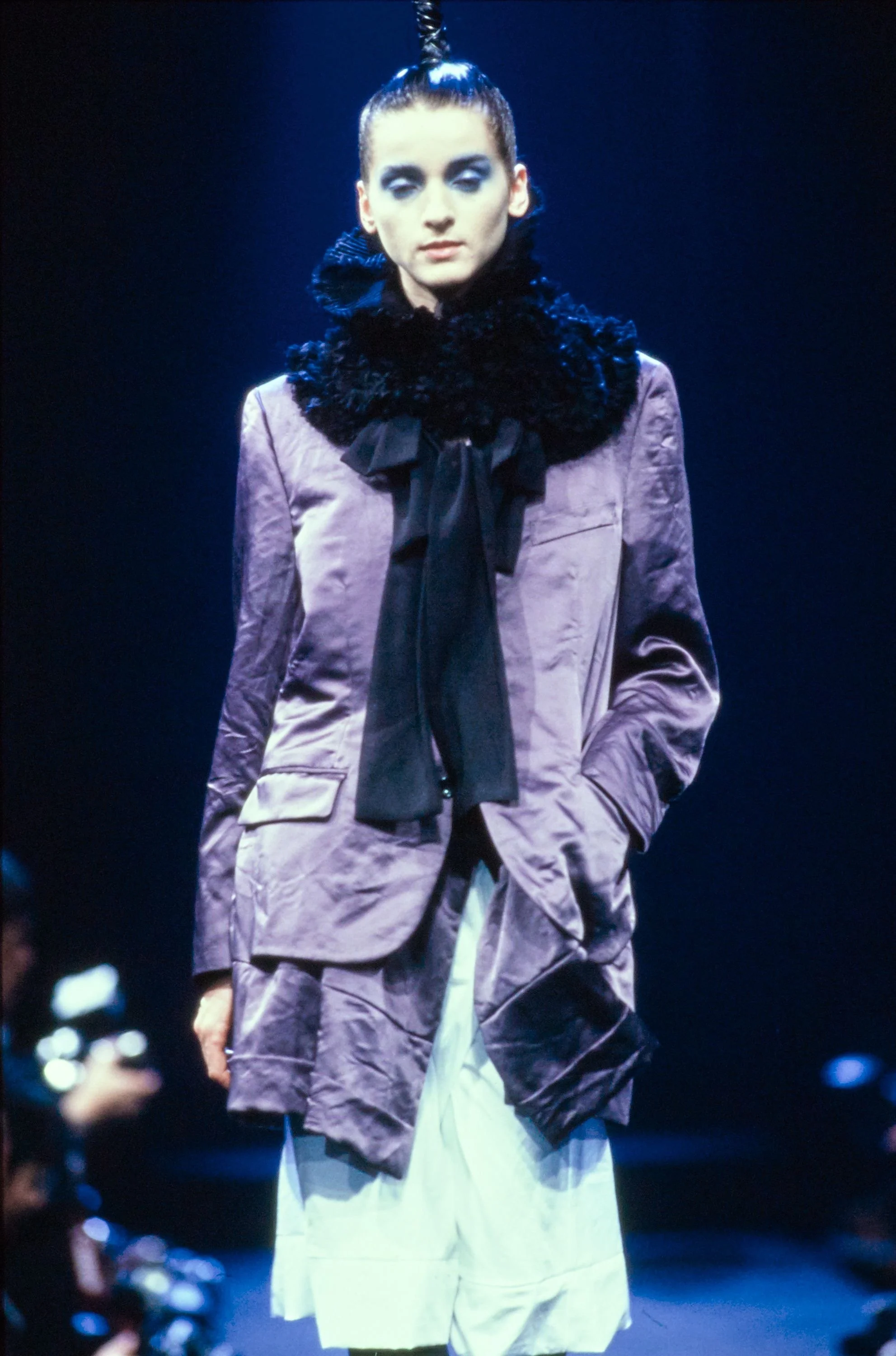 comme-des-garcons-fall-winter-1995-satin-coat-layered-skirt-hem-black-vintage-1990s-90s-deconstructed-jacket-blazer-runway.JPG