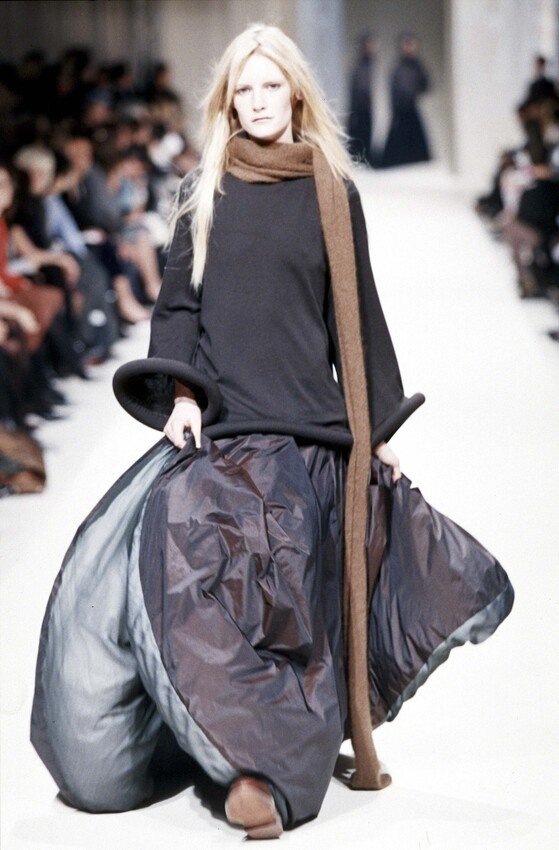 jean-paul-gaultier-fall-winter-1999-puffer-padded-skirt-maxi-long-black-jersey-purple-iridescent-hem-vintage-1990s-90s-classique-runway.jpg