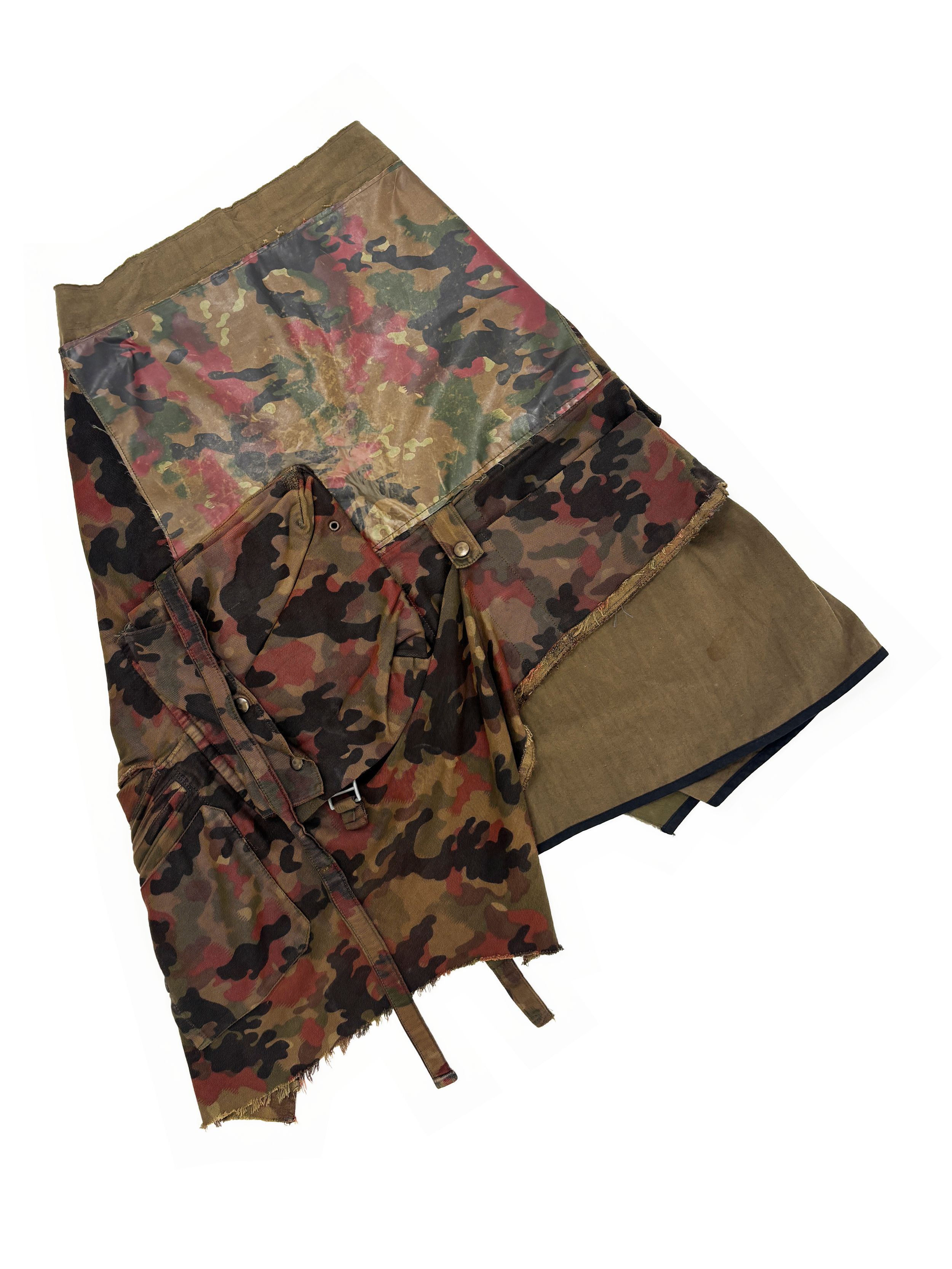marc-le-bihan-camouflage-patchwork-cargo-skirt-deconstructed-green-military-waxed-france.png