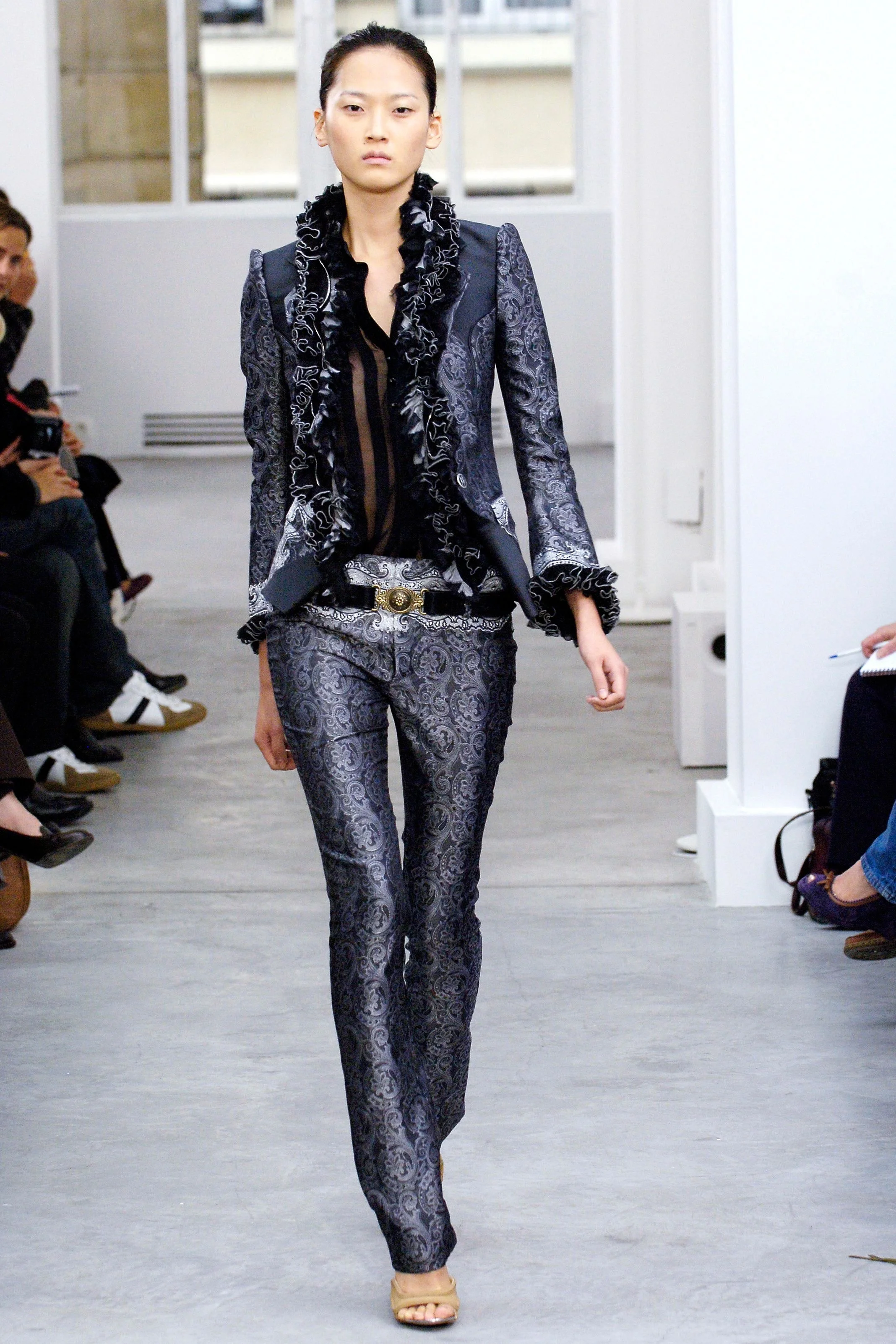 balenciaga-spring-summer-2006-ss-jacquard-silk-pants-lace-trim-nicola-ghesquiere-vintage-archive-black-paisley-runway.JPG
