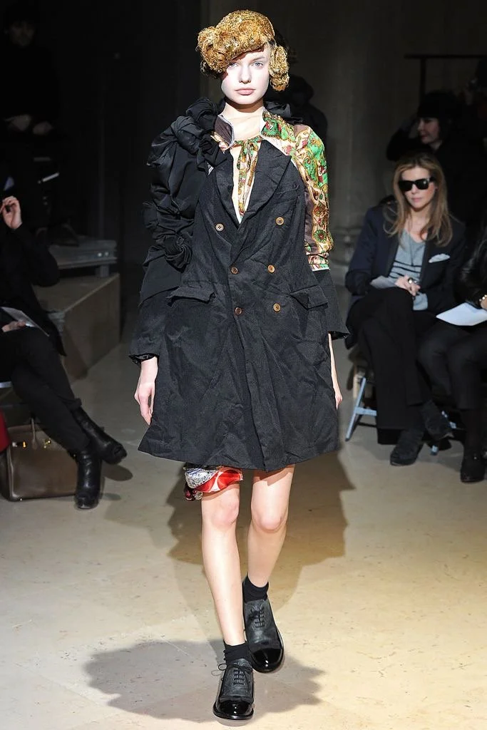 comm-des-garcons-fall-winter-2011-patchwork-scarf-sleeve-coat-deconstructed-open-front-silk-ruffle-jacket-vintage-japan-runway.JPG