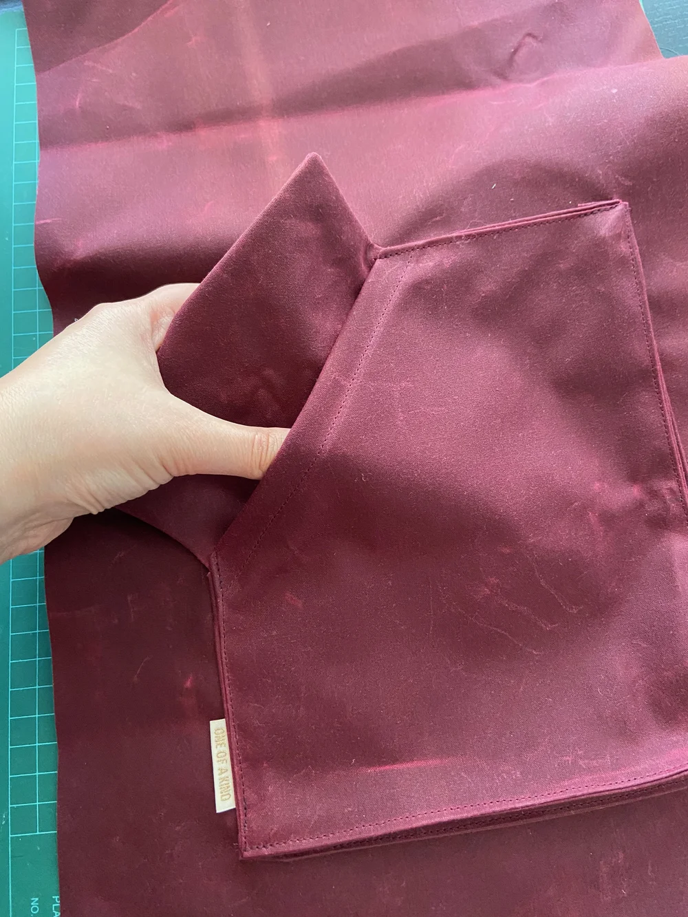  Pocket attached to the jacket front  