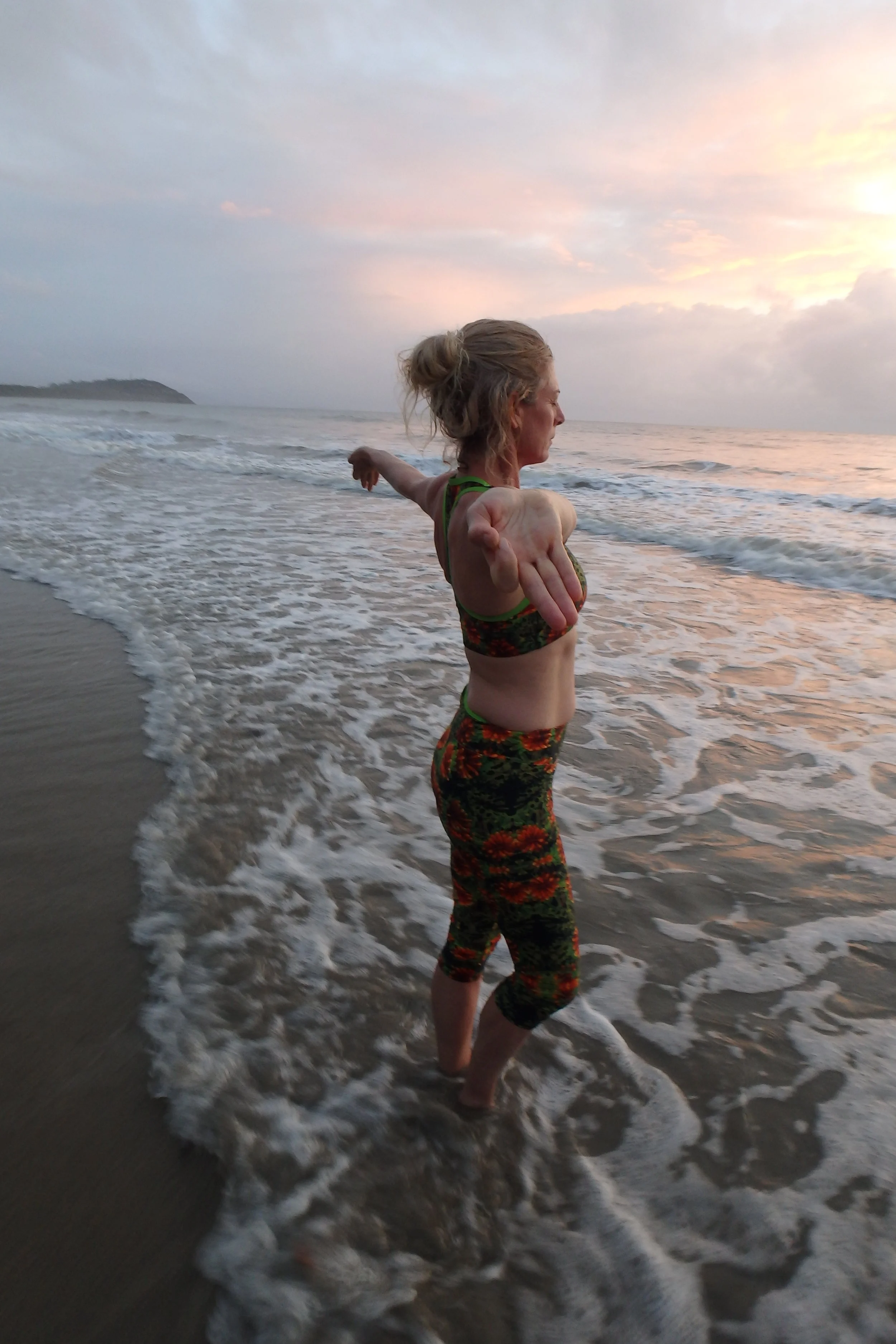 P4160094Reef Society Copyright Mia Shoot 1.JPG