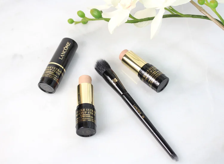 Makeup-To-Go: Lancôme Teint Idole Ultra Foundation Stick.