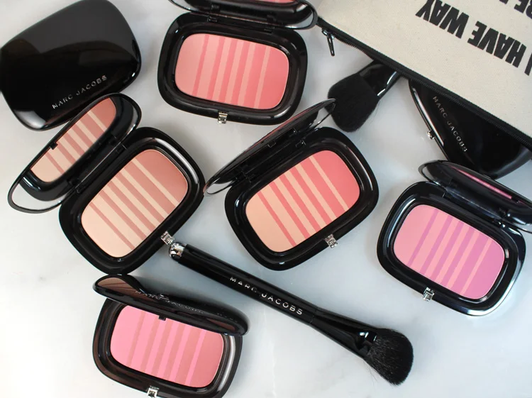 Marc Jacobs Beauty Air Blush Soft Glow Duo. 