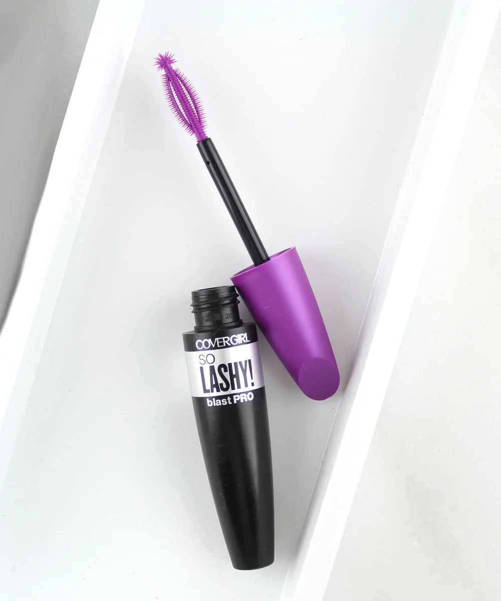 COVERGIRL So Lashy! BlastPRO Mascara Review.