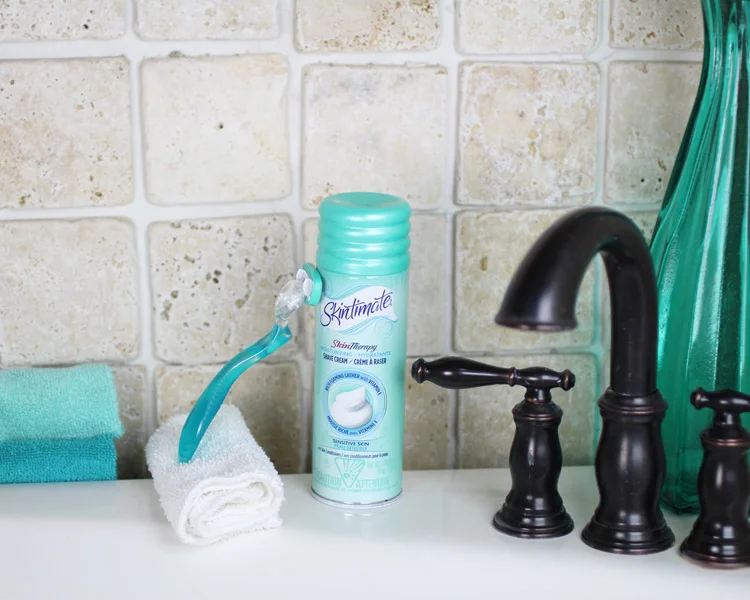 Schick ® Hydro Silk Sensitive Care Razor
