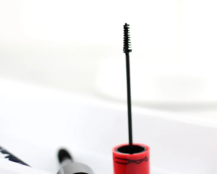 MAC Bold &amp; Bad Lash Review