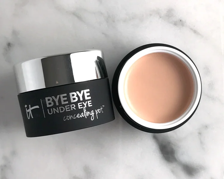 Currently Obsessed: IT Cosmetics Bye Bye Under Eye Concealing Pot.