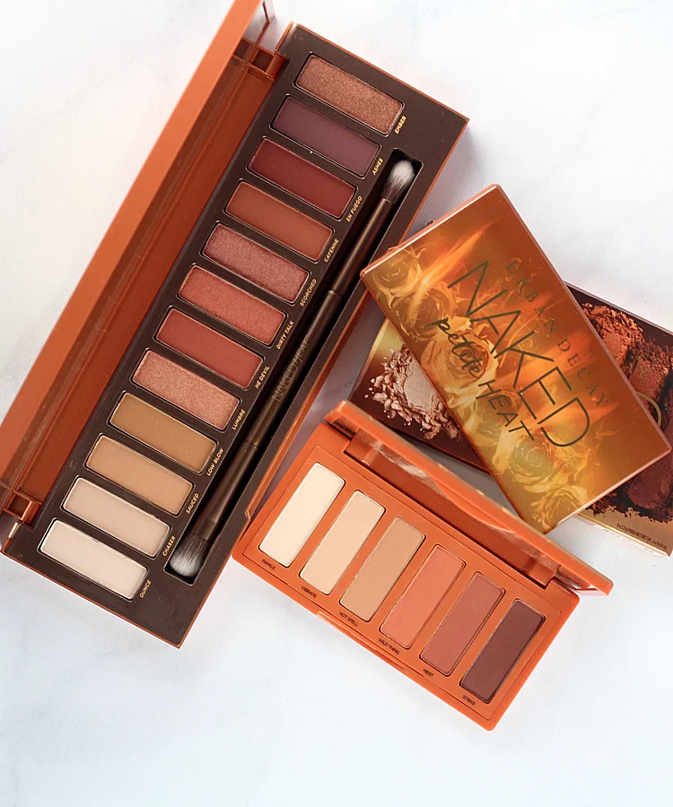 Coming in HOT: Urban Decay NAKED Petite Heat.