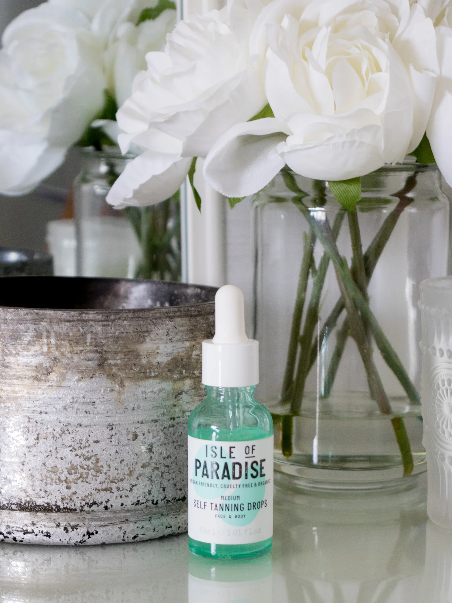 My Self-Tanning Must Have: Isle of Paradise Self Tanning Drops