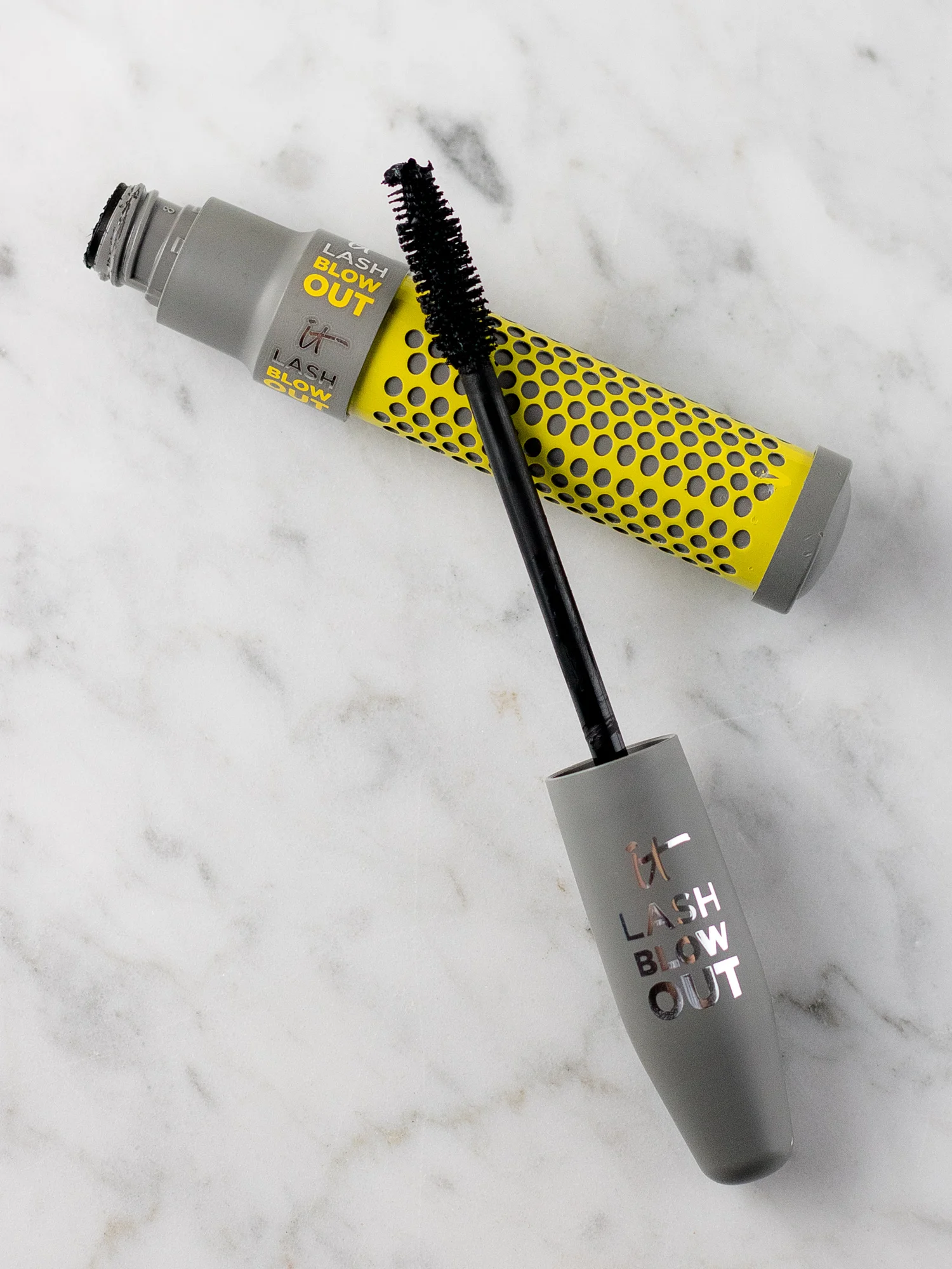 IT Cosmetics Lash Blowout Volumizing Mascara Review and Photos
