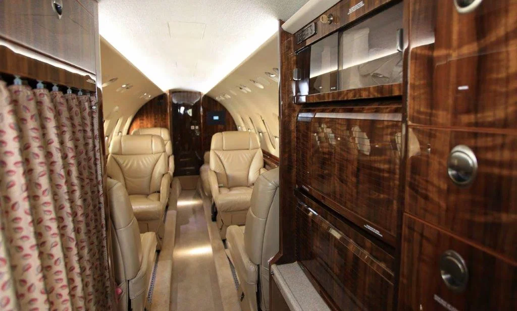 Hawker 800XPI Int6.jpg