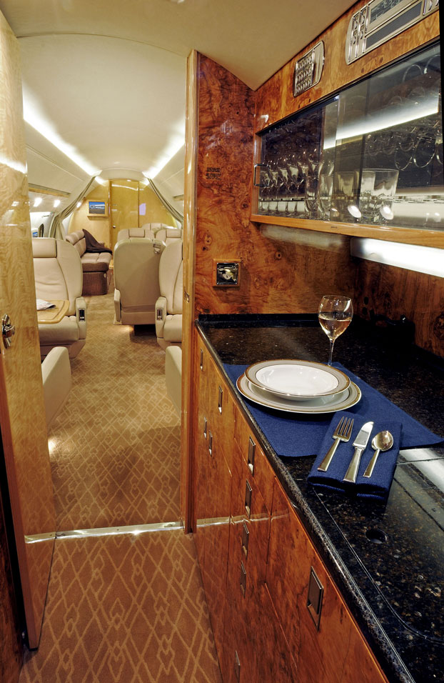 G-V SN 518 Galley.jpg